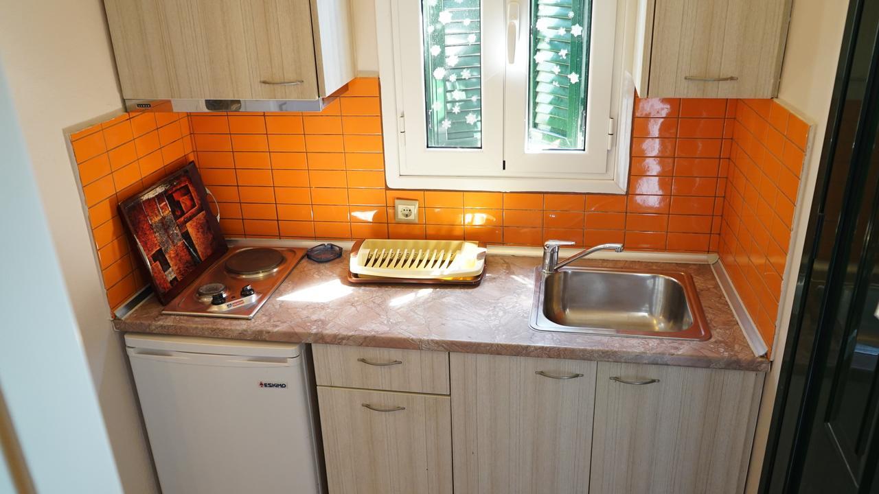 Spiti Nikos Aparthotel Danília Kültér fotó