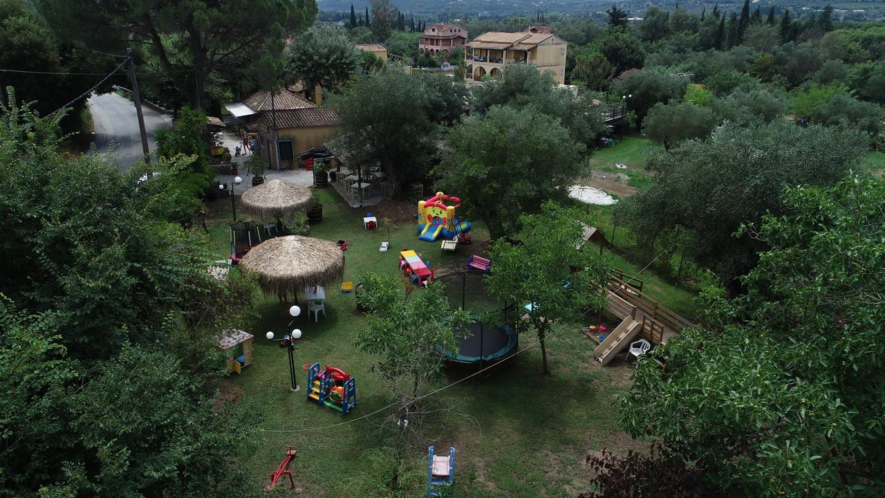 Spiti Nikos Aparthotel Danília Kültér fotó