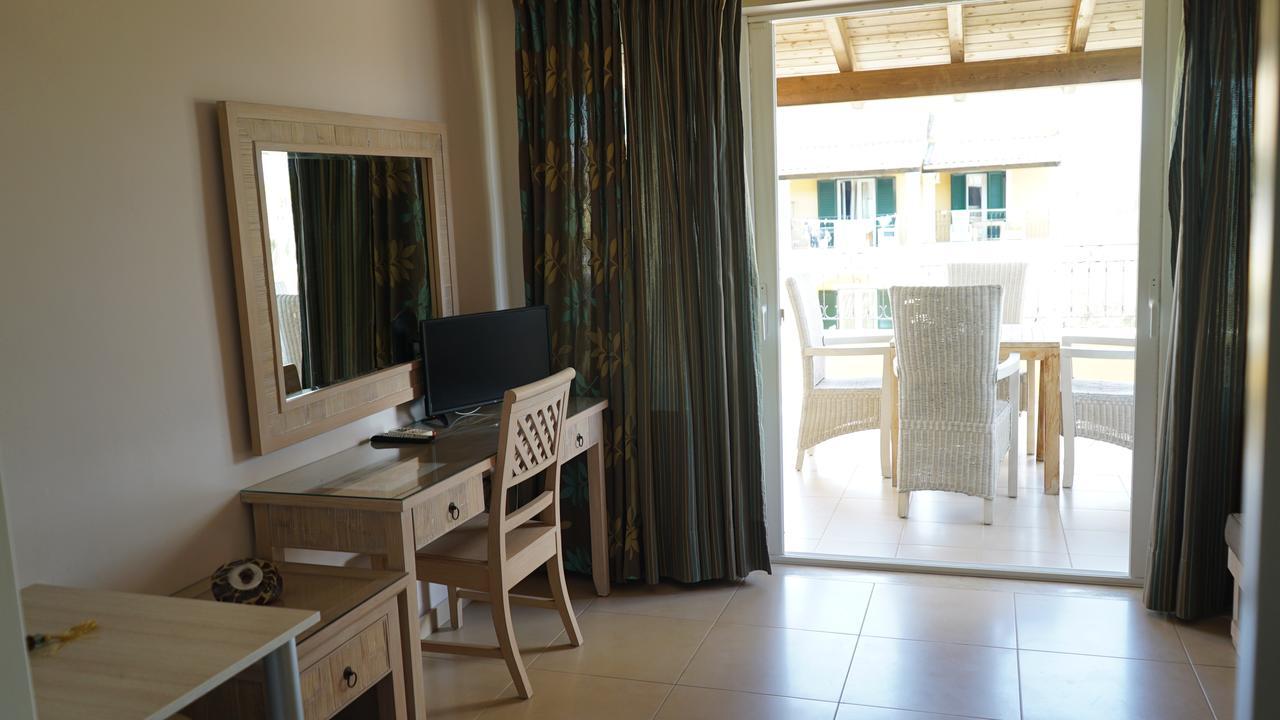 Spiti Nikos Aparthotel Danília Kültér fotó