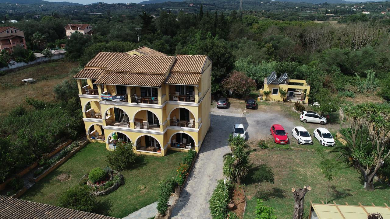 Spiti Nikos Aparthotel Danília Kültér fotó