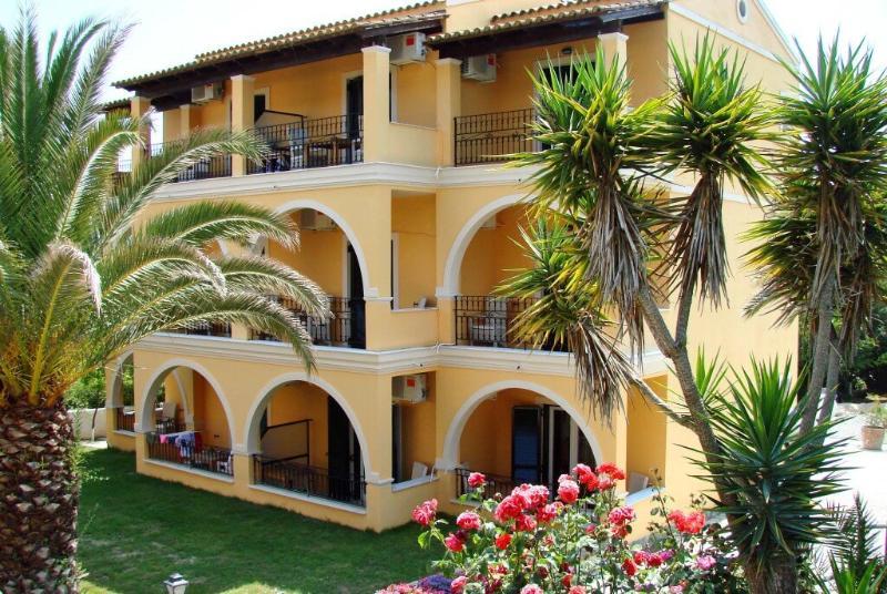 Spiti Nikos Aparthotel Danília Kültér fotó